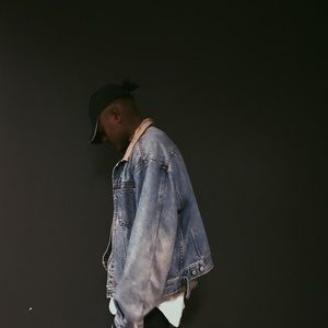 Meet your Posher, Dominic